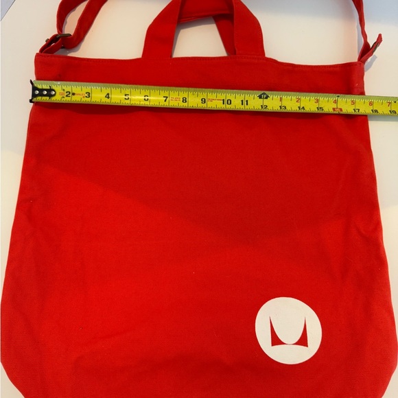 Herman Miller Red Canvas Tote with handles & adjustable shoulder strap.  New - Picture 4 of 12